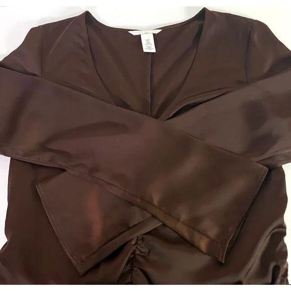 HM Satin Cinched Blouse Women's Medium Brown Trumpet Sleeves V-Neck Pullover - Picture 3 of 11
